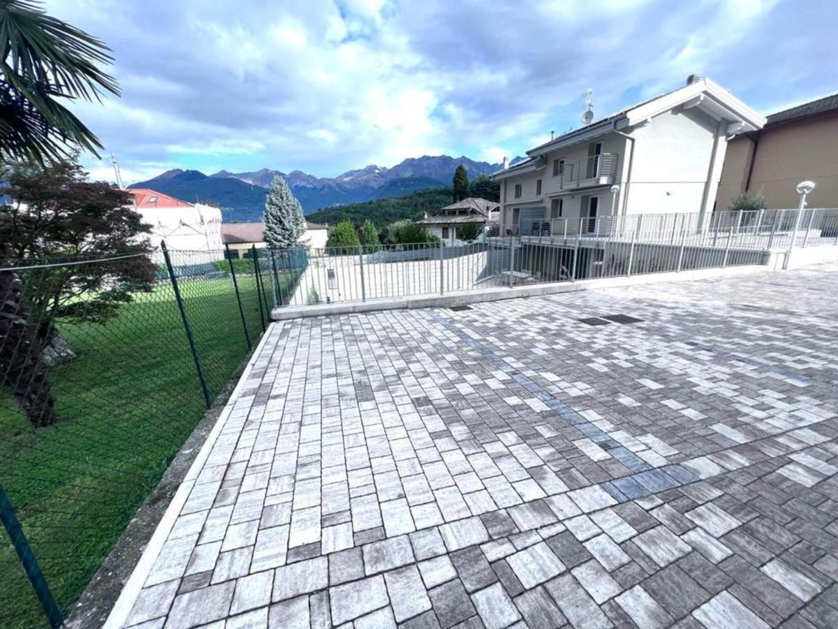 Villa Claudia With Private Pool Colico Exterior foto